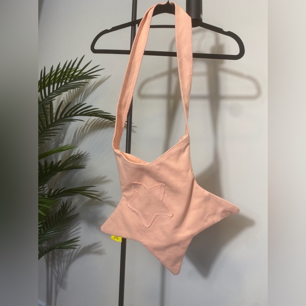 NWT- Very cute star shape pink cross body bag